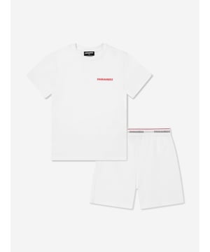 Introducing the exquisite and elegant Kids Short Pyjama Set in White from dsquared2 kids, an impeccable choice for any discerning Boy or Girl's SS2025 wardrobe. This set perfectly balances design and comfort, offering key features that set it apart Refined simplicity Crafted in pristine white, perfect for serene nighttimes or stylish slumber parties. Luxurious comfort Made from the softest fabrics, ensuring a peaceful sleep. Contemporary design Meticulously tailored for a chic, modern fit, adding a dash of sophistication to bedtime rituals. Transform bedtime with this pristine pyjama set from dsquared2 kids.