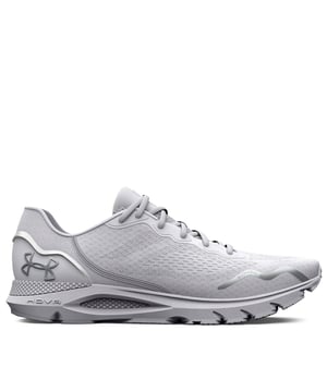 Obermaterial: Netzmaterial. Marke: Under Armour. Einlegesohle: gepolstert, Synthetischer Stoff. Mittelsohle: 3D-Geformt, Leicht, Rückprall, Synthetischer Stoff. Laufsohle: Geblasener Gummi, Kohlen-Schwarz, langlebig. Ösen: 6. Atmungsaktiv, Integrierte Fersenkappe, Leicht. Absatz: Niedriger Absatz. niedrig geschnitten. Design: Logo, Unifarben. Zehenstil: Rund. Zum Schnüren.