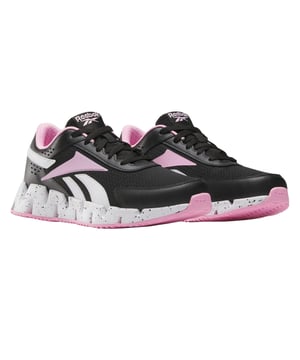 Obermaterial: Netzmaterial. Marke: Reebok. Mittelsohle: FuelFoam. Laufsohle: Gummi. PU-Overlays. Absatz: Flach. niedrig geschnitten. Design: Kontrast, Logo. Zehenstil: Rund. Zum Schnüren. Passform: Regulär.