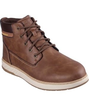 Genießen Sie klassischen Komfort mit Skechers Relaxed Fit: Garlan - Deno. Mit einem wasserdichten, schnürbaren Obermaterial aus veganem Leder, einer mit Aktivkohle durchzogenen Skechers Air-Cooled Memory Foam Einlegesohle und Goga Mat Fußgewölbe-Dämpfung für zusätzlichen Halt.