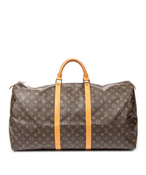 Louis Vuitton Bolsos Keepall 60 Bolsa de viaje en Marrón Lona recubierta y Latón dorado hardware. El producto esta en Muy Buenas Condiciones (AB).
  Dimensiones: 60x26x31 cm 
  Accesorios incluidos: None
  Notas de Exterior: Pequeñas grietas en el forro de vachetta
Notas de la correa/asa: Mangos oscuros
  BrandCo Paris encuentra artículos raros y en las mejores condiciones a precios increíbles. ¡Vale la pena tener paciencia! Compra con confianza: todos los artículos de BrandCo Paris son seleccionados y autenticados cuidadosamente por nuestro equipo de expertos.
  Todos los artículos vienen con un certificado de autenticidad y un embalaje entregado por BrandCo Paris.
  Tabla de clasificación de la condición del artículo
  N (como nuevo)
  AA (perfecto estado)
  A (excelente estado)
  AB (muy buen estado)
  B (bueno/regular)