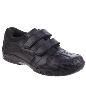 This smart black leather boy's shoe is complete with a padded ankle collar for extra comfort as well as removable insoles for a tailored fit. The toe is strengthened to ensure the shoe is hard wearing and robust.
