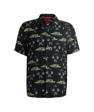 100% viscose. Ontwerp: All-over Print, Zwarte Kat, Grafische print, Tekst. Zakken: 1 borstzak, Patch. Halslijn: Ridderspoor. Mouwtype: Korte mouwen. Pasvorm: Relaxed model. M: 38 in.