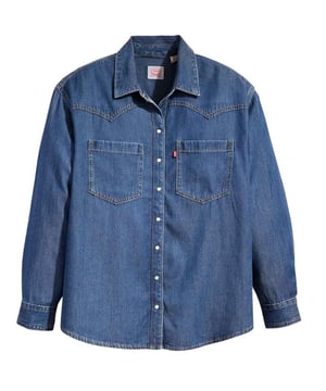 60% Lyocell (Zellulosefaser), 40% Baumwolle. Gewebe: Denim. Design: Unifarben. Button-Down-Kragen. Passform: Kurven. Taschenart: 2 Brusttaschen. Bündchen: Doppelknopf. Langärmlig. Schaftrand zum Umklappen.