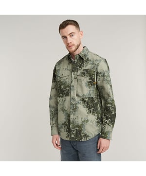 Shirt collar. Button closure. Chest pockets with flap, button closure. Adjustable cuffs, snap button closure. Vertical back seam. Button closure. Shirt Cargo Pocket is designed in a straight fit and offers a curved hem. Deep flap pockets at the chest are finished with a button. The vertical seam at the back adds detail. 50% Recycled cotton, 50% Cotton. Rigid