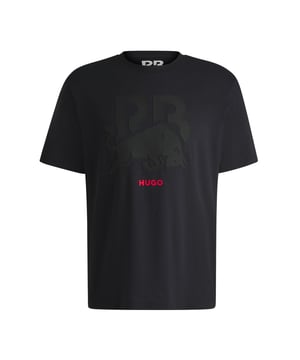 100% Baumwolle. Gewebe: Trikot. Design: Stier, Logo. Passform: Regulär. 100% offiziell lizenziert. Rundhalsausschnitt. Kurzärmlig. L: 112 cm.