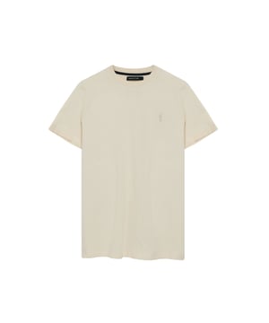 Dieses Baumwoll-T-Shirt kombiniert Komfort mit Stil und eignet sich perfekt für jeden Anlass. Sein gerippter Rundhalskragen sorgt für einen perfekten Sitz, während die marineblauen Details und das gummierte, etwas größere Rigby Go-Logo auf der Brust ihm einen besonderen Touch verleihen.