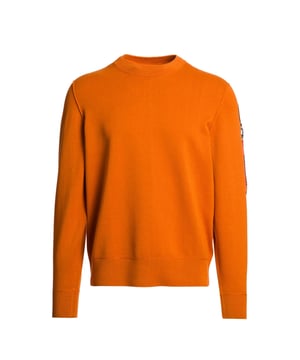 The Parajumpers Braw Amberglow Orange Sweatshirt combines bold style with exceptional comfort. Crafted from 100% cotton, it offers a soft, breathable feel perfect for everyday wear. Its vibrant amberglow orange hue adds a striking pop of color to your wardrobe, making it an ideal choice for those who want to stand out. Designed for durability and ease, this sweatshirt is a versatile piece that pairs effortlessly with casual or sporty outfits. Elevate your look while enjoying the cozy warmth and quality craftsmanship that Parajumpers is known for
