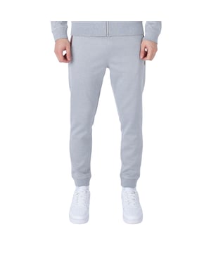 95% Polyester, 5% Elastan. Gewebe: Tricot. Design: Gesticktes Logo, Unifarben. GSM (Gramm pro Quadratmeter): 310. Taschenart: Zwei Seitentaschen, Reißverschluss. Taille: Elastisch. Saum: Mit Bündchen.