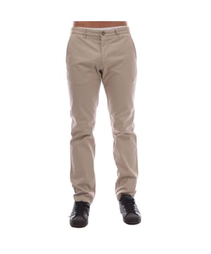 98% Baumwolle, 2% Elastan. Gewebe: Gebürstet, Baumwolltwill, Gabardine, Stretch. Design: Logo, Unifarben. Knopfverschluss, Hosenschlitz mit Reißverschluss. Gewebetechnik: Weich. Gürtelschlaufen, Gerades Bein. Taschenart: Zwei Seitentaschen, Offene Taschen, Zwei eingefasste Taschen, Geknöpft. Passform: Regulär.