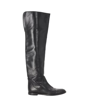 VINTAGE, RRP AS NEW
The Gianvito Rossi Slip-On Knee-High Boots in black leather exude timeless sophistication with their sleek silhouette and impeccable Italian craftsmanship. Made from supple leather, they offer a flawless fit and effortless elegance for day-to-night styling. **Styling Tip:** Wear them over skinny trousers or with a midi skirt to highlight their elongating effect and refined edge.

 Gianvito Rossi Slip-On Knee-High Boots in Black Leather

Condition: Good
Signs of wear: Moderate signs of wear or markings, moderate scuffing insoles., Used but well maintained. Moderate creasing and marks at surface, wear at soles or replaced soles.
Packaging: None
Color: Black
Material: Leather | leather
Size: IT | 36
Measurements: Heel height: 15; Insole length: 235
SKU: NAPPUITSH508985W