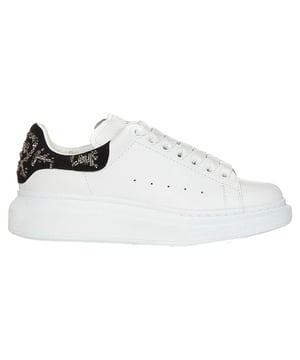 Composition: 100% calf leather  

Inner: Leather
Insole: Leather
Sole: Rubber
Suede detail
Round toe
Perforated detail
Front lace-up closure
Top logo detail
Beads and embroidered graffiti-style
Made in  Italy
Gender: MEN
Product code: 711148WICG9_9089
Code: SHO MQ 1 SK SS25 13598
