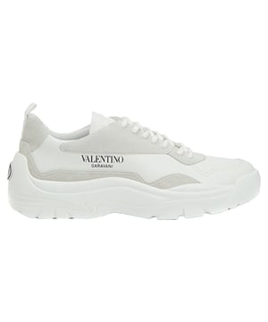 Composition: 100% Leather  

Inner: 100% Leather
Insole: 100% Leather
Sole: 100% Rubber
Suede detail
Round toe
Contrast logo print
Lace-up fastening
Made in  Italy
Gender: MEN
Product code: 3Y2S0B17VRN_0BO
Code: SHO VQ 1 SK SS25 13619