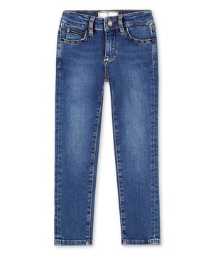 Este pantalón vaquero elástico con 5 bolsillos está decorado con aplicaciones de cristales en los bolsillos. Los elementos icónicos de la marca se encuentran en el bolsillo trasero derecho. Botón de metal en la cintura. Corte: Slim.
