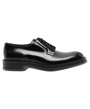 Composition: 100% calf leather  

Inner: Leather
Insole: Leather
Sole: Rubber
Round toe
Branded insole
Front lace-up closure
Transparent sole
Made in  Italy
Gender: MEN
Product code: 794478WIFW1_1256
Code: SHO MQ 1 LA SS25 13046