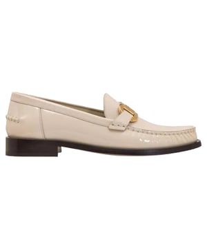 Material: 100 % Kalbsleder

Innenmaterial: Leder
Innensohle: Leder
Sohle: Leder
Runde Zehenpartie
Lackledereffekt
Goldfarbenes Logo
Slip-on-Design
Hergestellt in Italien
Geschlecht: DAMEN
Produktcode: 769303MARYAN_01H443
Code: SHO SF 2 LF FW24 11626
Maße: Riemenlänge: 0 mm, Henkelabfall: 0 mm