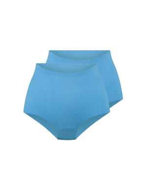 De 1400HWB-1 is een nieuwe topper uit de LingaDore Daily collectie. Deze comfortabele nieuwe hoge slip is gemaakt van zachte micro en heeft een katoenen kruisje. De slip voelt en draagt als een tweede huid en is onzichtbaar onder je kleding. Ze worden verpakt per 2 stuks.