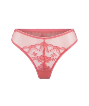 Coral Tones.... Een echte frisse serie voor dit seizoen! Deze romantische serie met veel kant mag niet ontbreken in je collectie. De string is semi-transparant aan de voor- en achterzijde en is afgewerkt met een strikje met gouden detail aan de achterzijde.