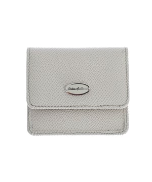 100% Authentiek Dolce & Gabbana condoom hoesje portemonnee zakje
  Geslacht: Mannen
  Kleur: Wit
  Materiaal: 100% Leer dauphine
  Drukknoopsluiting
  Details van het logo
  Vervaardigd in Italie
  Afmeting: 8cm x 7cm