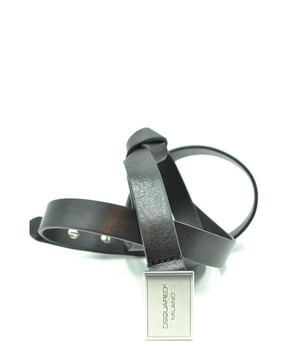 Merk: Dsquared2
  Geslacht: Dames
  Type: Riemen
  Seizoen: Herfst/Winter
  Kleur: Multicolor
  Patroon: Effen
  Sluiting: Gesp/Strik
  Artikelcode: V_21147
  Samenstelling: 100% Leer