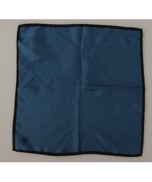 Marca: Dolce & Gabbana.
  Condicion: Nuevo con etiquetas.
  Material: 100% seda.
  Color: Azul.
  Detalles del logotipo.
  Hecho en Italia.
  Tamano: 30 cm x 30 cm.