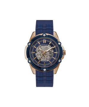 Reloj sintetico morado.
  Disenado para hombres.
  Llamativo tono purpura.
  Materiales sinteticos duraderos.
  Adecuado para el uso diario o ocasiones especiales.