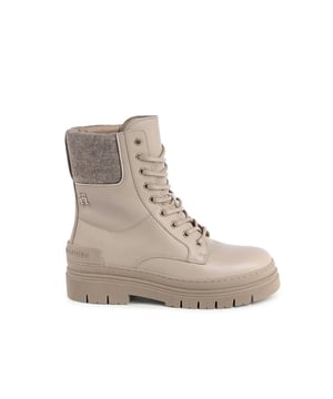 Produkt: Tommy Hilfiger Damen Stiefel FW0FW07500ABO.
  Detail: FW0FW07500ABO.
  Farbe: Beige.
  Zusammensetzung: Leder (100%).
  Hergestellt in Portugal.