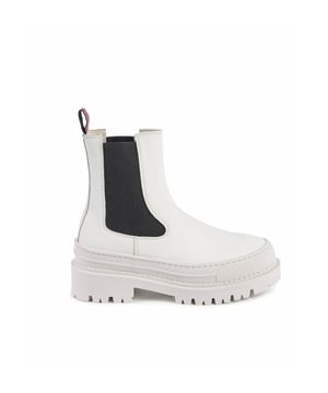 Marca: Tommy Hilfiger.
  Modelo: EN0EN02289YA6.
  Color: blanco.
  Composicion: 100% piel.
  Fabricado en Portugal.
  Genero: Mujeres.