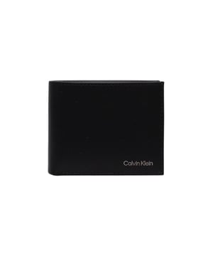 Marca: Calvin Klein.
  Genero: Hombres.
  Tipo: Carteras.
  Temporada: Otono/Invierno.
  Color: negro.
  Bolsillos: bolsillos interiores.
  Tamano (cm): 9.5x11.5x2.
  Codigo del articulo: LV04D1103G.
  Composicion: 51% poliester 49% poliuretano.