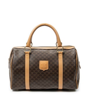 Celine Bolsos Vintage Small Boston  Bolso en Beige/Marrón Lona recubierta y Oro hardware. El producto esta en Excelentes Condiciones (A).
  Dimensiones: 30x21x13 cm 
  Accesorios incluidos: None
  Notas de Exterior: Ligeras marcas de suciedad
Notas de la correa/asa: Ligeras arrugas
  BrandCo Paris encuentra artículos raros y en las mejores condiciones a precios increíbles. ¡Vale la pena tener paciencia! Compra con confianza: todos los artículos de BrandCo Paris son seleccionados y autenticados cuidadosamente por nuestro equipo de expertos.
  Todos los artículos vienen con un certificado de autenticidad y un embalaje entregado por BrandCo Paris.
  Tabla de clasificación de la condición del artículo
  N (como nuevo)
  AA (perfecto estado)
  A (excelente estado)
  AB (muy buen estado)
  B (bueno/regular)
