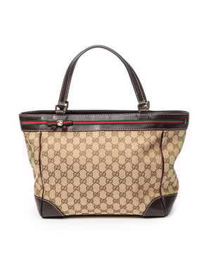 Gucci Tassen Web Mayfair Tote  Schoudertas in de Bruin/Beige Doek in de Goud  hardware. Het product is in In Uitstekende Staat (A).
  Afmetingen: 40x25x11 cm 
  Inclusief accessoires: Dustbag
  Opmerkingen over de binnenkant: Lichte vlekken op de voering
  BrandCo Paris vindt zeldzame artikelen in de beste staat voor ongelooflijke prijzen. Het is de moeite waard om geduldig te zijn! Koop met vertrouwen: alle artikelen van BrandCo Paris worden zorgvuldig geselecteerd en geverifieerd door ons team van experts.

  Alle artikelen worden geleverd met een certificaat van echtheid en verpakt door BrandCo Paris.

  Classificatietabel voor de conditie van het artikel:

  N (als nieuw)
  AA (perfecte staat)
  A (uitstekende staat)
  AB (zeer goede staat)
  B (goede/redelijke staat)