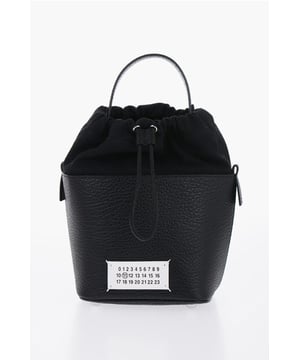 Herbst-Winter, Schwarz, Logo, Unterseite mit Nieten, Abnehmbarer Schultergurt, Handtasche, Umhängetasche, Made in Italy, Strukturiertes Leder, Umhängetasche, P603713, LxHxB: 24x22x14cm