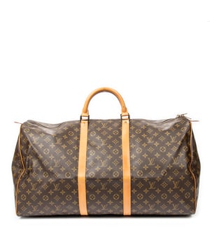 Louis Vuitton Tassen Keepall 60 Reistas in de Bruin Gecoat canvas in de Gouden Messing  hardware. Het product is in In Uitstekende Staat (A).
  Afmetingen: 60x26x31 cm 
  Inclusief accessoires: None
  Opmerkingen over de buitenkant: Iets verduisterde vachetta, Lichte watermerken
Opmerkingen over de band/het handvat: Lichte vervuiling
  BrandCo Paris vindt zeldzame artikelen in de beste staat voor ongelooflijke prijzen. Het is de moeite waard om geduldig te zijn! Koop met vertrouwen: alle artikelen van BrandCo Paris worden zorgvuldig geselecteerd en geverifieerd door ons team van experts.

  Alle artikelen worden geleverd met een certificaat van echtheid en verpakt door BrandCo Paris.

  Classificatietabel voor de conditie van het artikel:

  N (als nieuw)
  AA (perfecte staat)
  A (uitstekende staat)
  AB (zeer goede staat)
  B (goede/redelijke staat)