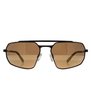 Las gafas de sol Serengeti Rectangle Mens Shiny Gunmetal Saturn Polarized Drivers Gold Photochromic Hinkley Sunglasses están diseñadas con una estética elegante y deportiva, ideal tanto para actividades al aire libre como para ropa informal. La montura está fabricada en acero inoxidable ligero y artesanal, lo que garantiza su durabilidad y comodidad. Estas gafas de sol cuentan con bisagras de muelle y plaquetas nasales ajustables para un ajuste seguro y personalizado. Las lentes ofrecen tecnologías ópticas avanzadas, incluidas propiedades fotocromáticas que se adaptan a las distintas condiciones de luz, Spectral Control para mejorar el color y el contraste, y polarización para eliminar el deslumbramiento. Proporcionan una protección UVA y UVB del 100% e incluyen revestimientos antirrayado y antirreflejante, que garantizan una excelente claridad visual y reducen la fatiga ocular. El diseño totalmente envolvente aumenta su atractivo funcional al proteger contra el viento y la luz periférica.