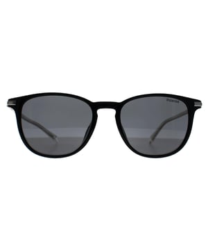 Die Polaroid PLD 4187/G/S/X 807 M9 schwarz grau polarisierte Sonnenbrille bietet einen modernen rechteckigen Rahmen aus umweltfreundlichem Polycarbonat und Metall, der Stil mit Nachhaltigkeit verbindet. Die polarisierten GlÃ¤ser bieten 100 % UV-Schutz, reduzieren Blendeffekte und sorgen fÃ¼r eine klare Sicht. Der SchlÃ¼sselloch-Steg und die transparenten BÃ¼gel mit sichtbaren Kernen verleihen der Brille einen Hauch von Raffinesse, wÃ¤hrend das Global Fit-Design fÃ¼r Komfort bei verschiedenen Gesichtsformen sorgt.