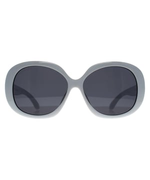 Montana Butterfly Womens Shiny Black Smoke Grey Polarized MP63 zonnebril is het toppunt van verfijning en eigentijdse allure. Gemaakt met nauwgezette aandacht voor detail, combineert deze zonnebril moeiteloos stijl en functie voor de moderne brillenkenner. De MP63 heeft een opvallend montuurontwerp dat elegantie uitstraalt, waardoor het een veelzijdig accessoire is voor elke gelegenheid. Met een lichtgewicht constructie en een comfortabele pasvorm biedt deze zonnebril een naadloze draagervaring gedurende de hele dag. De UV-beschermende lenzen verbeteren niet alleen de visuele helderheid, maar zorgen er ook voor dat je ogen beschermd zijn tegen de schadelijke zonnestralen. Of je nu door de straten van de stad navigeert of luiert onder de zon, de Montana MP63 zonnebril staat symbool voor verfijnde stijl en compromisloze prestaties. Verhoog je look met deze opvallende zonnebril die trends overstijgt en een tijdloos gevoel voor mode belichaamt.