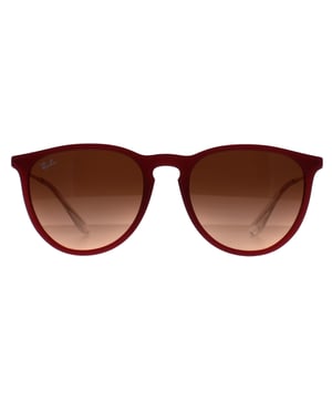 Las gafas de sol Ray-Ban Round Womens Polished Rubber Violet Pink Gradient Brown RB4171 Erika son un giro contemporáneo a la filosofía de diseño clásico de Ray-Ban, que combina el encanto moderno con la elegancia atemporal. Fabricadas con una montura de goma violeta pulida, desprenden un aire de sofisticación fresca que es a la vez atrevido y versátil. La fusión de materiales metálicos y plásticos garantiza una estructura ligera pero duradera, ideal para la mujer segura de sí misma. Con lentes marrones en degradado rosa, estas gafas de sol ofrecen una claridad visual superior y añaden un toque de calidez a su mirada. Con una artesanía de calidad en su núcleo, esta pieza de eyewear encarna la auténtica herencia de Ray-Ban desde 1937, convirtiéndola no sólo en un accesorio, sino en una declaración de estilo que trasciende las tendencias.