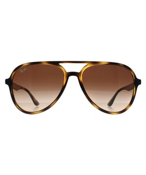 Las gafas de sol Ray-Ban Aviator unisex en color habana pulido marrón degradado RB4376 son una nueva versión de la clásica silueta de aviador y encarnan el estilo atemporal que ha caracterizado a Ray-Ban desde 1937. Con su elegante montura de plástico en color habana pulido, estas gafas de sol ofrecen una sencilla mezcla de herencia y modernidad que se adapta a cualquier ocasión. Las lentes marrones degradadas no sólo proporcionan una protección UV óptima, sino que también mejoran la claridad visual, por lo que son perfectas tanto para los días luminosos como para los nublados. Diseñadas para aquellos que valoran la autenticidad y la calidad artesanal, este par unisex garantiza la comodidad con su puente y patillas cuidadosamente medidos, asegurando un ajuste tan seguro como su aspecto icónico. Adéntrese en un legado de fresca elegancia cada vez que las lleve puestas, porque el verdadero estilo nunca pasa desapercibido.