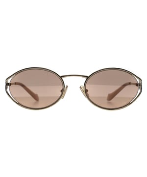 Die Miu Miu MU52YS ZVN20F pale gold rose pink mirror Sonnenbrille ist eine atemberaubende Fusion aus zeitgenÃ¶ssischem Stil und zeitlosem Luxus. Diese Sonnenbrille verfÃ¼gt Ã¼ber einen markanten ovalen Rahmen, der sorgfÃ¤ltig aus hochwertigem Acetat fÃ¼r ein leichtes und langlebiges Finish gefertigt wurde. Die GlÃ¤ser bieten einen hervorragenden UV-Schutz und sorgen dafÃ¼r, dass Ihre Augen gut geschÃ¼tzt sind und gleichzeitig Raffinesse ausstrahlen. Die MU52YS Sonnenbrille ist mit dem kultigen Miu Miu Logo an den BÃ¼geln verziert und wurde fÃ¼r Modebegeisterte entworfen, die gerne ein Statement setzen. Perfekt, um jedem Outfit einen Hauch von Glamour zu verleihen, ist diese Sonnenbrille ein unverzichtbares Accessoire fÃ¼r alle, die modernes Design und klassischen Charme schÃ¤tzen.