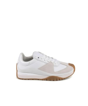 Marca: Calvin Klein.
  Modelo: HW0HW016270K4.
  Color: Blanco.
  Composicion: 100% Cuero.
  Genero: Mujeres.
  Fabricado en China.