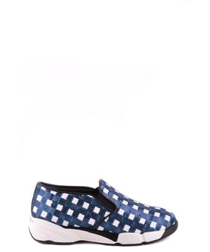 Merk: Pinko
  Geslacht: Dames
  Type: Sneakers
  Seizoen: Lente/Zomer
  Kleur: blauw
  Zool: rubber
  Voering: textiel
  Artikelcode: B_29838
  Samenstelling: 100% stof
