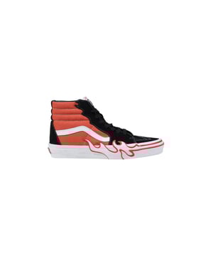 Merk: Vans
  Geslacht: Heren
  Type: Sneakers
  Seizoen: Lente/Zomer
  Kleur: zwart
  Patroon: gekleurd
  Sluiting: veters
  Details:
  Slip on
  sportief
  Artikelcode: VN0005UJGWP1
  Samenstelling:
  100% suede