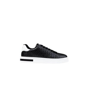 Brand: Armani Exchange
  Gender: Men
  Type: Sneakers
  Season: Fall/Winter
  Color: black
  Fastening: laces
  Sole: rubber
  Article code: XM000140 AF11916
  Composition: 100% polyester
Material: Leather