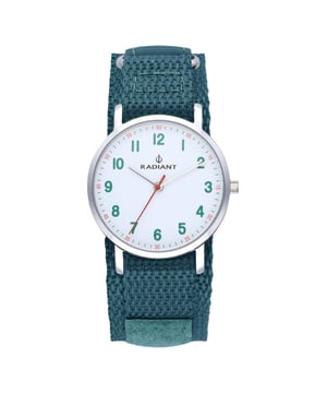 Functional and heard wearing, this Kids Watch RA500601 by Radiant will keep ticking away tirelessly on your wrist for many years to come. The Kids Watch RA500601 is the perfect gift.  Dimensions (cm): 16x6x27