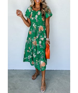 Onze styles zijn ontworpen met een trendy, aansluitende look in gedachten volgens een internationale maatstandaard. Voor de beste pasvorm raden we aan om een maat groter te kiezen dan je gebruikelijke maat. Zorg ervoor dat je onze maattabel controleert om je perfecte match te vinden!  
Groen bloemenprint midi-jurk  
Gerimpelde inzet voor een aansluitende taille  
Bubbelmouwen voegen volume en beweging toe  
Hoge tailleontwerp verlengt de benen  
Gelaagde rok voor een romantische uitstraling  
Materiaal: 100% Viscose