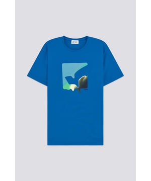 Esta camiseta de manga corta en punto elástico está adornada con un estampado multicolor de arco iris en el pecho, un símbolo icónico de la marca. Perfecta para quienes buscan un estilo colorido, esta prenda añade un toque extra a la ropa diaria.  Características principales:  Jersey elástico Corte entallado Estampado arco iris
