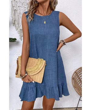 Ärmelloses Design ermöglicht es Ihnen, Ihre Schultern und Arme zur Schau zu stellen.  
Der Rüschensaum sorgt für einen verspielten und modischen Look.  
Schlanker und vielseitiger einfarbiger blauer Farbton.  
Das Knoten-Design am Rücken fügt ein stilvolles und auffälliges Element hinzu.  
Erhältlich in den Größen S, M, L und XL.  
Material: 100 % Polyester.