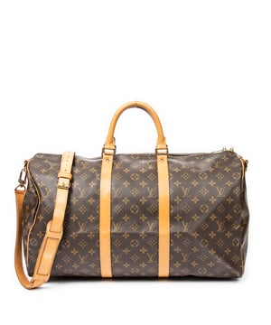 Louis Vuitton Taschen Keepall Bandouliere 5 Reisetasche und Braun Beschichtete Leinwand und Goldenes Messing hardware. Das Produkt ist auf in ausgezeichnetem Zustand (A).
  Abmessungen: 50x26x22 cm 
  Zubehör inklusive: Lugguage tag; Shoulder strap; Handle strap; Cadena; Keys
  Äußere Hinweise: Leichte Verfärbung
Innenhinweise: Leicht schimmelig
Hardware-Hinweise: Leicht angelaufen
Hinweise zu Riemen/Griff: Wasserzeichen, leicht abgedunkelt
  BrandCo Paris hat seltene Artikel und die besten Konditionen zu unglaublichen Preisen vorgestellt. Geduld lohnt sich! Kaufen Sie mit Vertrauen: Alle Artikel von BrandCo Paris sind von unserem Expertenteam ausgewählt und authentisch.
  Alle Artikel enthalten ein Echtheitszertifikat und wurden von BrandCo Paris übernommen.
  Tabelle zur Klassifizierung des Artikelzustands
  N (wie neu)
  AA (perfekter Zustand)
  A (ausgezeichneter Zustand)
  AB (sehr guter Zustand)
  B (gut/mittelmäßig)