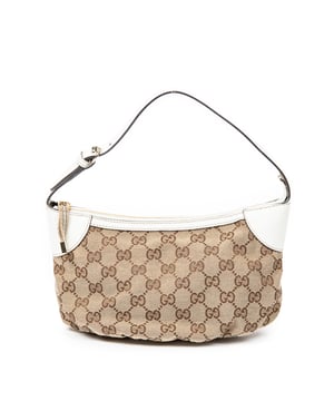 Gucci Tassen Web Accessories Pochette  Schoudertas in de Beige/Ivoor Doek in de Goud  hardware. Het product is in In Uitstekende Staat (A).
  Afmetingen: 25x13x7 cm 
  Inclusief accessoires: None
  
  BrandCo Paris vindt zeldzame artikelen in de beste staat voor ongelooflijke prijzen. Het is de moeite waard om geduldig te zijn! Koop met vertrouwen: alle artikelen van BrandCo Paris worden zorgvuldig geselecteerd en geverifieerd door ons team van experts.

  Alle artikelen worden geleverd met een certificaat van echtheid en verpakt door BrandCo Paris.

  Classificatietabel voor de conditie van het artikel:

  N (als nieuw)
  AA (perfecte staat)
  A (uitstekende staat)
  AB (zeer goede staat)
  B (goede/redelijke staat)
