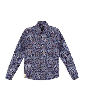 Camisa de algodón stretch estampado sobre toda la superficie. Botones de madreperla.